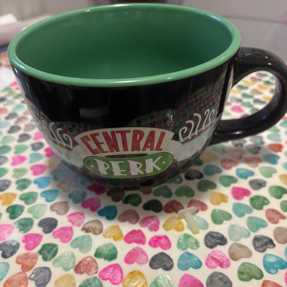 Large ‘Friends’ Central Perk Mug - Picture 2 of 3